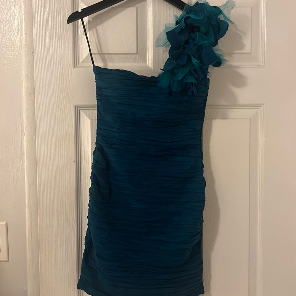 Beautiful Half shoulder Dress 👗